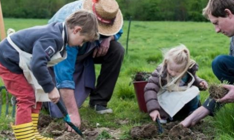 Les Petits Radis jardinent en février
